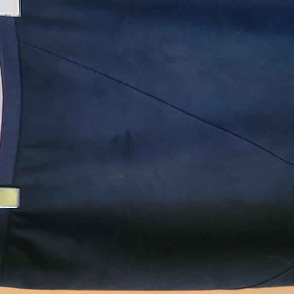 T Tahari black bias-cut skirt with deep flounce hem. Size M - Picture 3 of 5